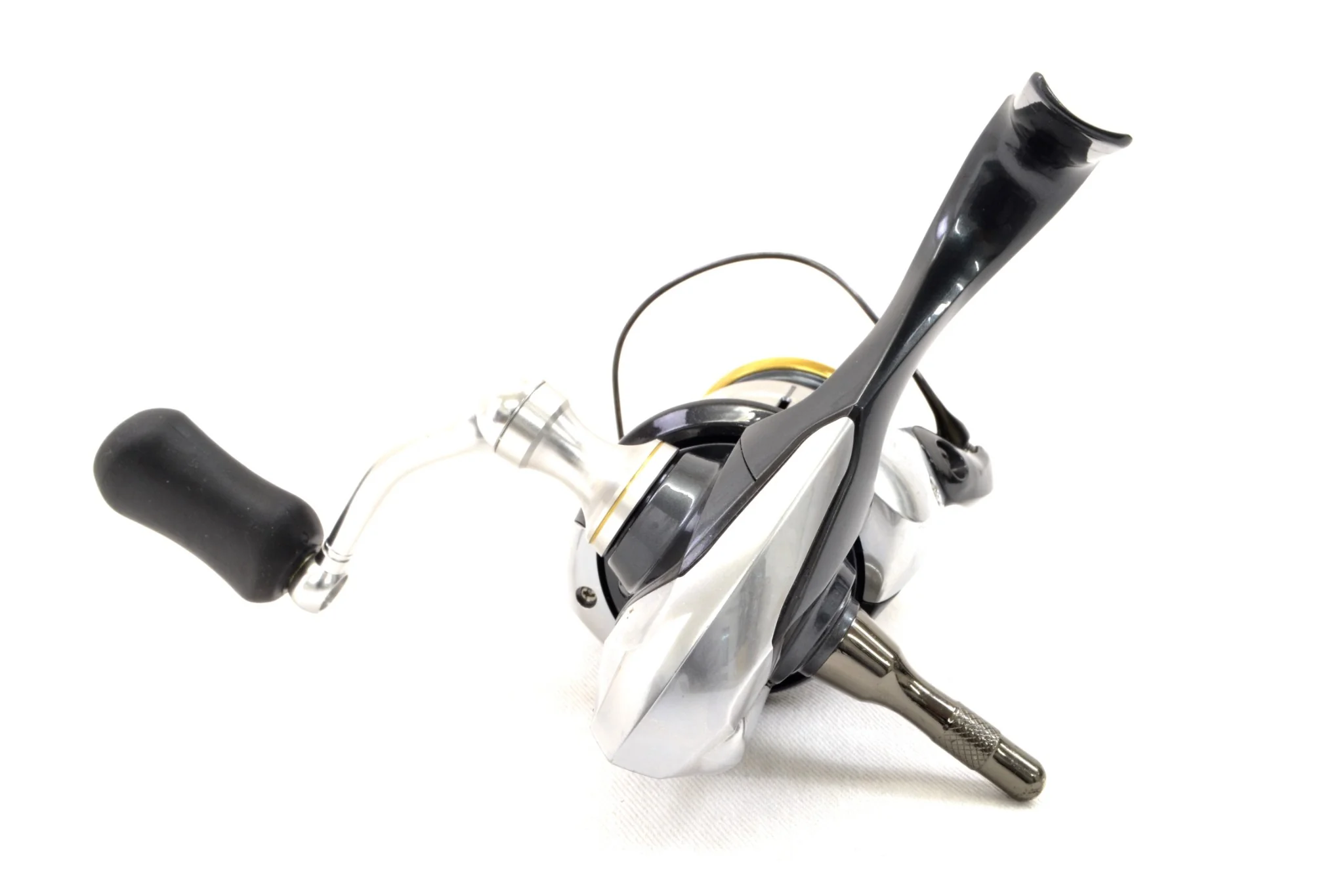 Used Shimano 12 Vanquish C2500HGS - Image 3
